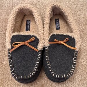 Dockers Kids Slippers in Gray and Tan